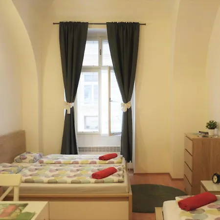 Ostrovni Centre *